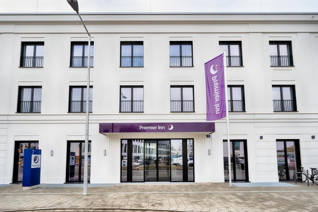 Premier Inn Regensburg City Centre Esterno foto